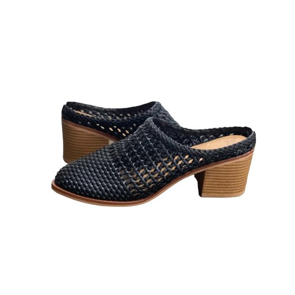 Tru and Time Shoes - Women’s Time and Tru size 8 M